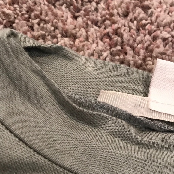 Sage Green Miami Sleeveless Tank Size Medium - Picture 5 of 5